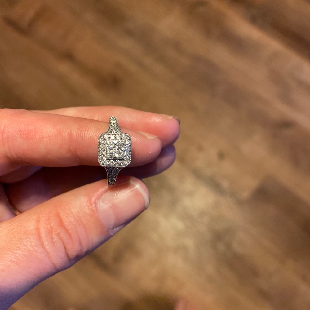 Diamond ring 1/2 ctw - Picture 5 of 5